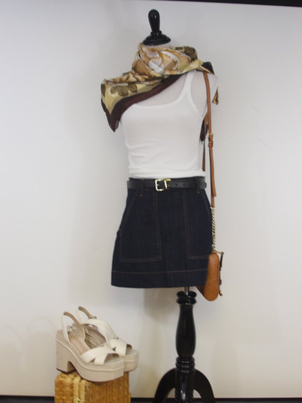 Princess Polly Dark Wash Denim Mini Skirt Size 4 Y2K Indie Sleaze Utility Pocket